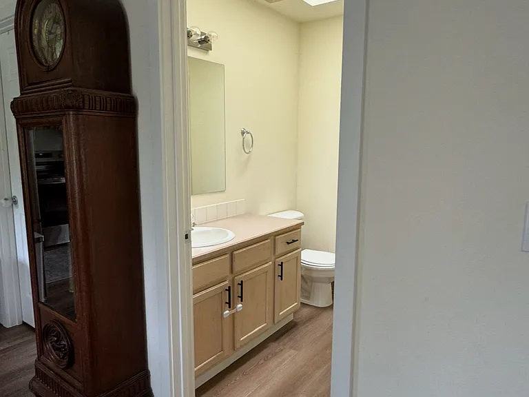 1565 Estate Pl — Photo 10