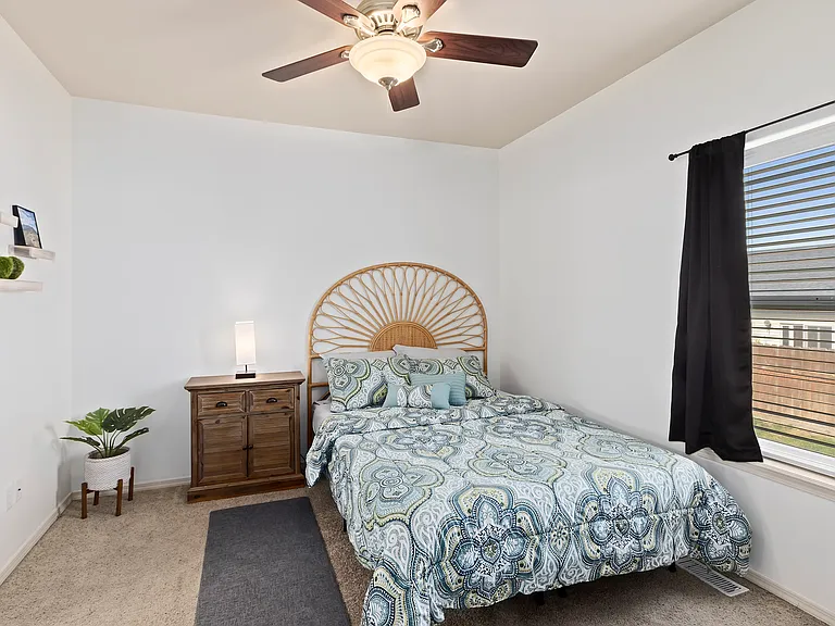 1544 Vista Dr — Photo 8