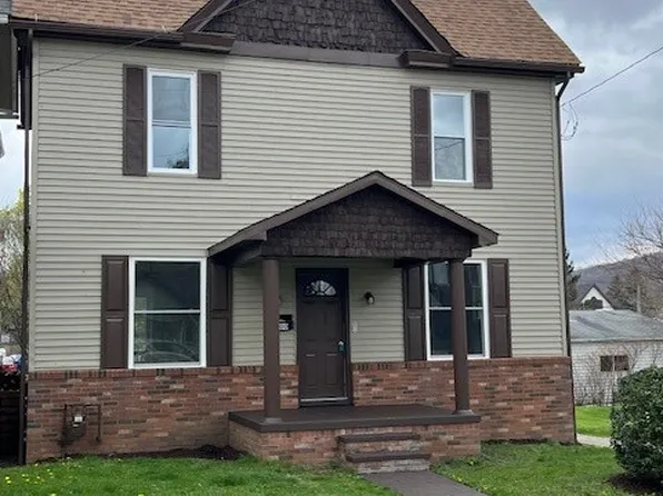 400 Leo St, Derry, PA 15627