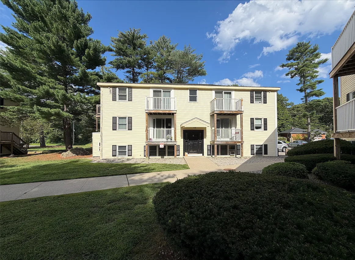 2 bed, 850 sqft, $1,800 — Photo 1