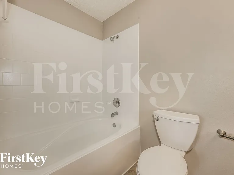 1600 Shady Shores Dr — Photo 13