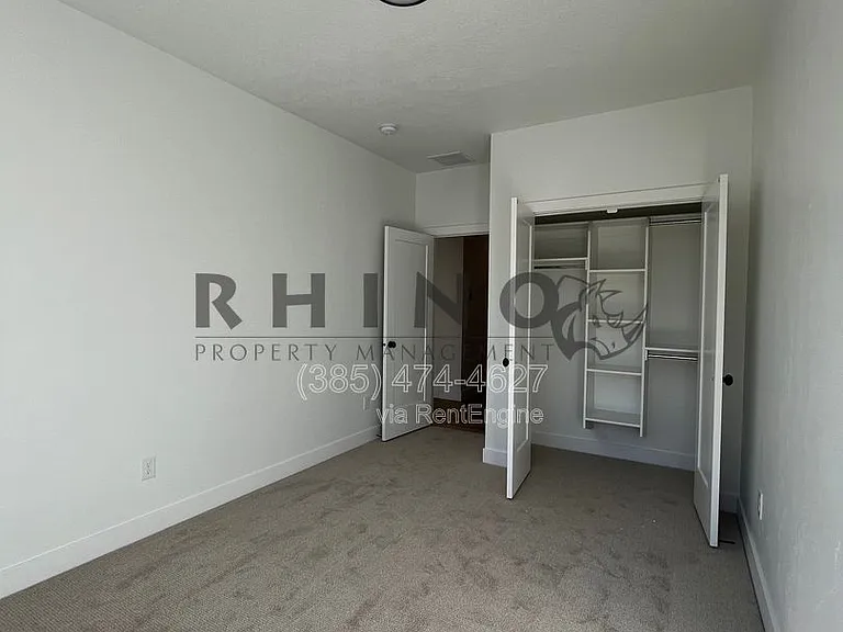 4634 S Locust Hills Ct — Photo 15