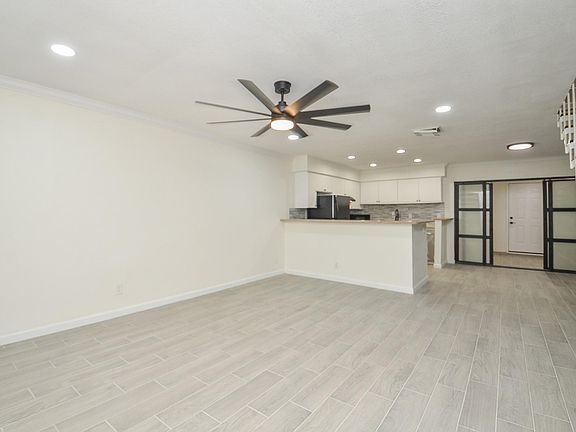 5th image of 2643 Marilee Ln