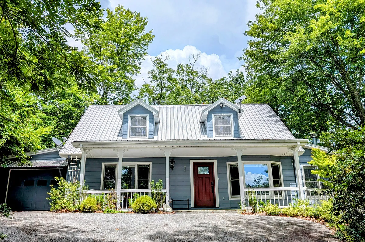 Building Photo - 524 Stornoway Dr