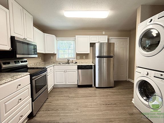 3rd image of 10 Stag St #20