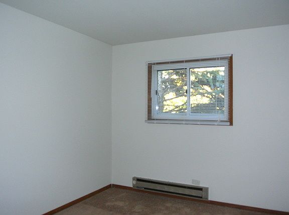 4th image of 565 Drom Ct APT 2B