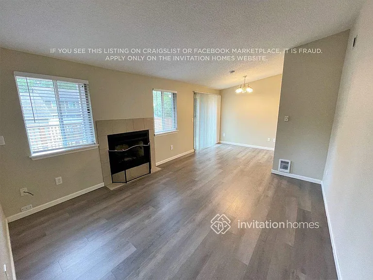 10311 D St E — Photo 4