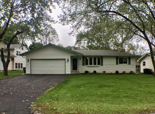 2509 Magnolia Ln, Lindenhurst, IL 60046