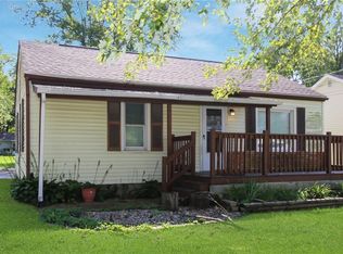 2016 Harrison Ave, Charleston, IL 61920