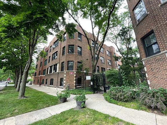 2nd image of 5455 S Ingleside Ave APT 2E