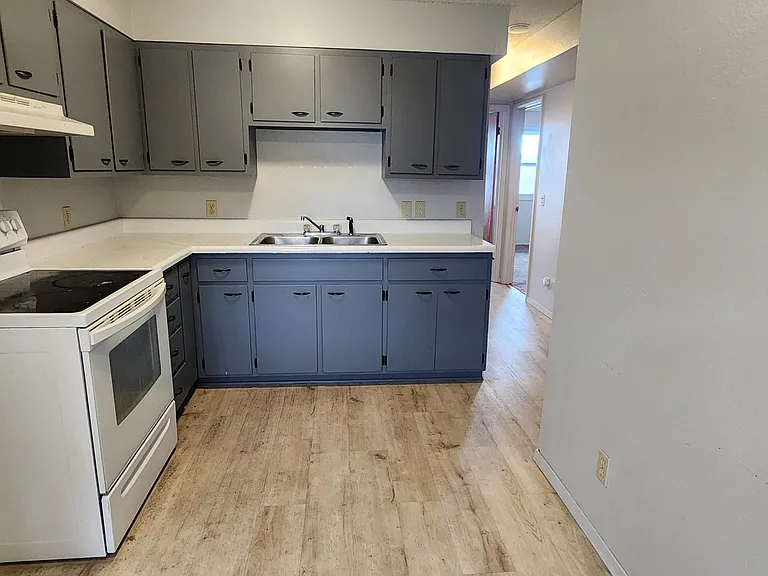 1318 Cole Ave #1 — Photo 2