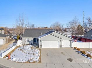 1002 S Sarah Ave, Kuna, ID 83634