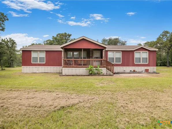 68 Fannin Oaks Dr, Victoria, TX 77905