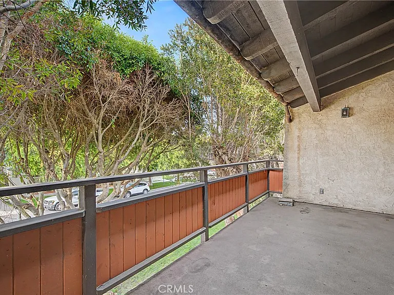 214 Topaz St — Photo 21
