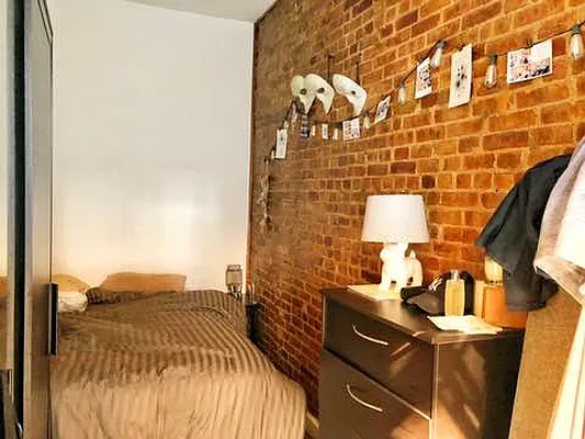 Rented by Friedman Roth Realty | media 20