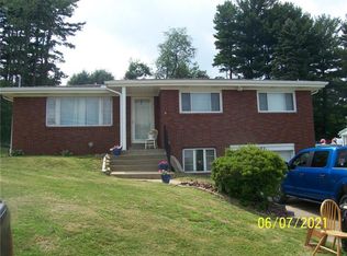 32 Emerson St, Uniontown, PA