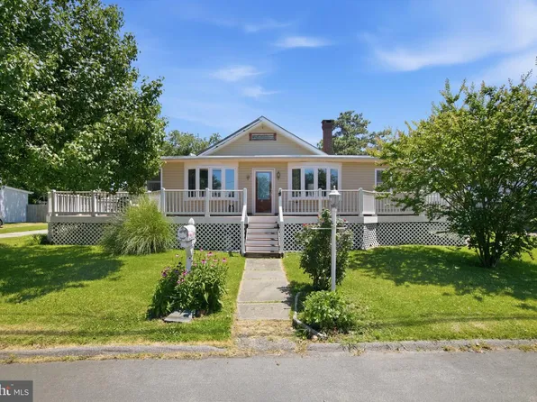 231 Carvel Rd, Pasadena, MD 21122