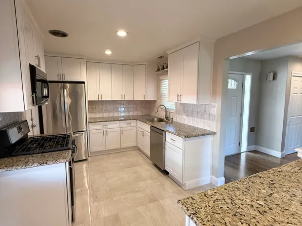 921 York St, Lodi, CA 95240