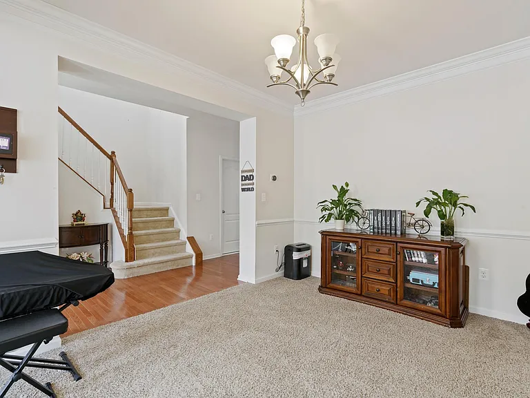 43245 Mitcham Sq — Photo 5