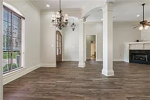 4 bed, 2.0 bath, 2080 sqft, $2,700 — Photo 2