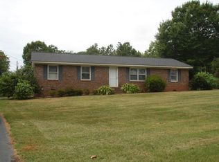 138 Thompson Dr, Greenwood, SC 29646