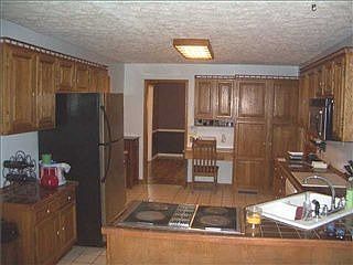 3rd image of 2820 Lakewood Dr N