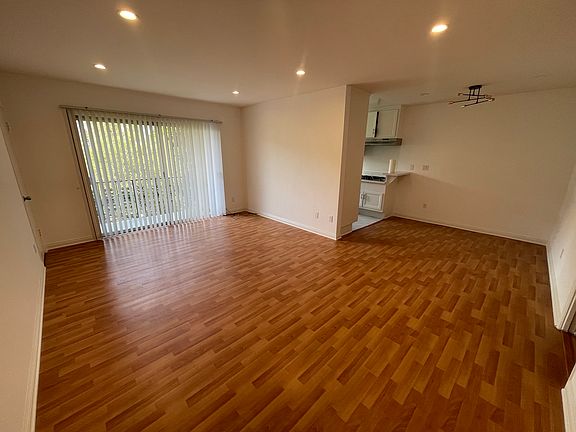 2nd image of 11698 Montana Ave APT 8