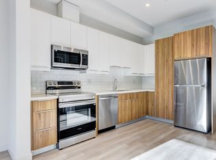 1905 45th St SW, Calgary, AB T3E3S6