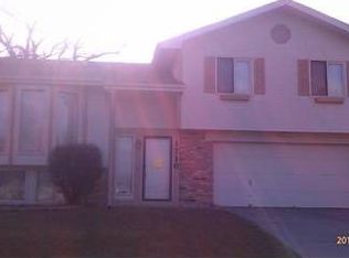 1716 N 145th St, Omaha, NE 68154