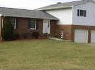 155 Jr Ln, Winston Salem, NC 27107