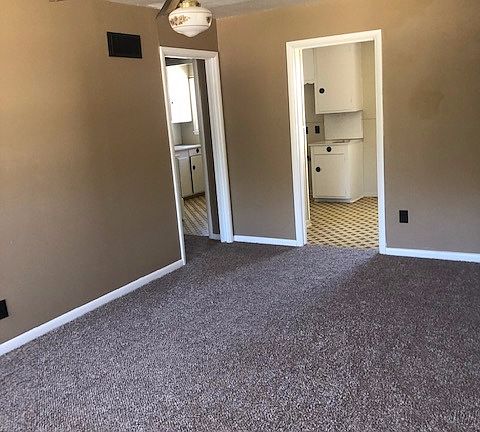 2nd image of 1042 Fannin St