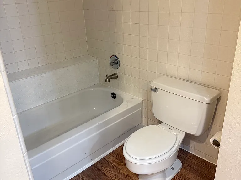 12922 Chandler Dr — Photo 11