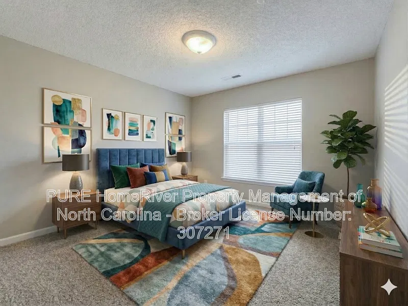 3 bed, 2.0 bath, 1240 sqft, $1,755 — Photo 4