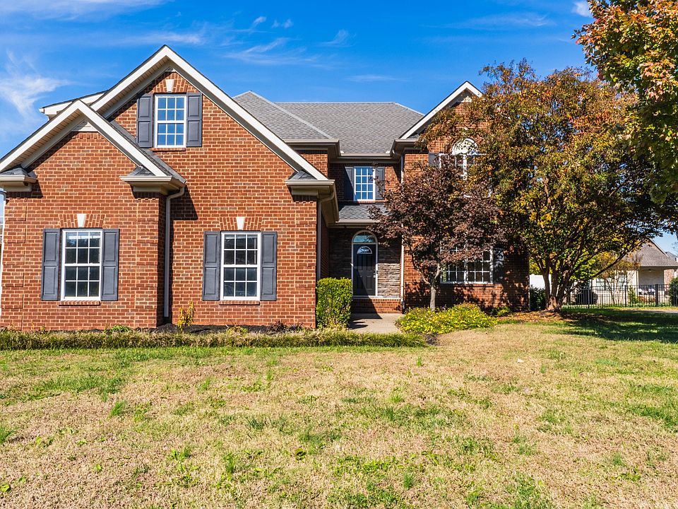 1st image of 447 Garden City Dr