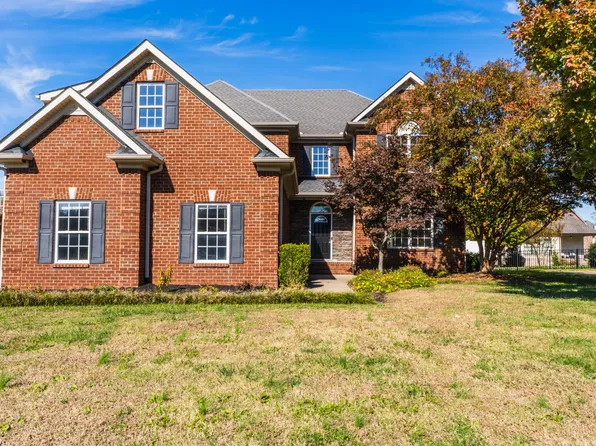 447 Garden City Dr, Murfreesboro, TN 37127