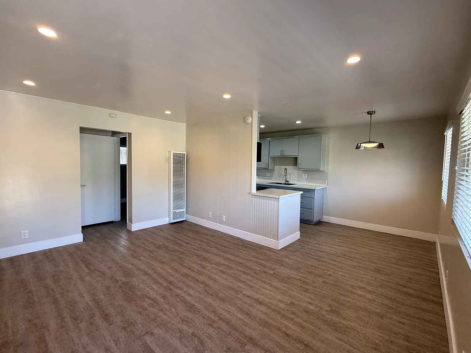 1 bed, 1.0 bath, $2,995 — Photo 1