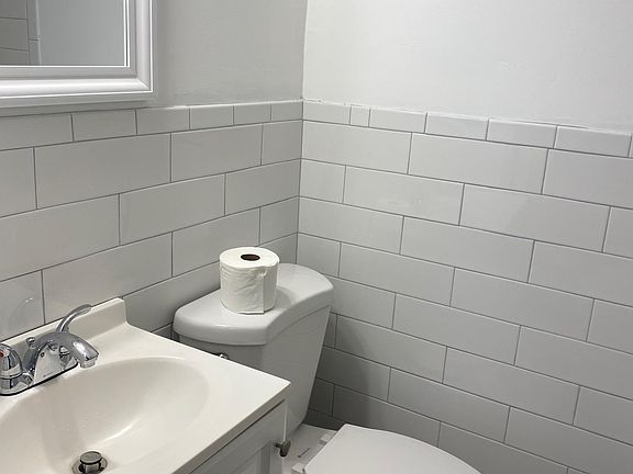 2nd image of 5549 Chippewa St