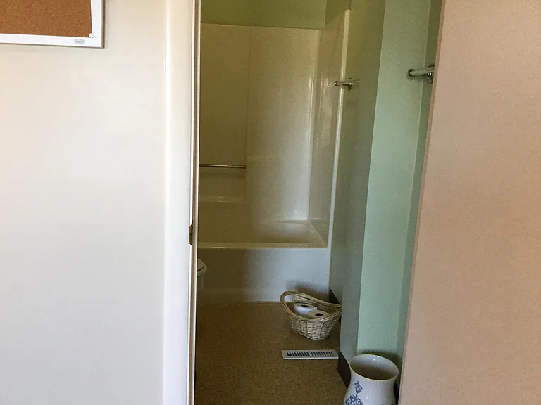 51 Oregon St #A — Photo 16