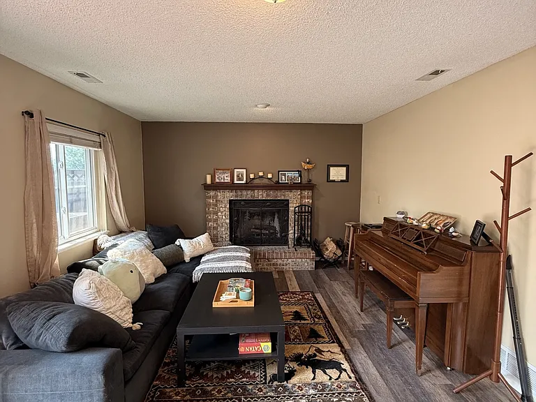 15170 Chelmsford St — Photo 30