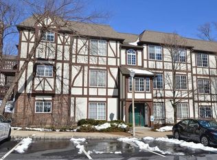 32 Village Dr, Morristown, NJ 07960
