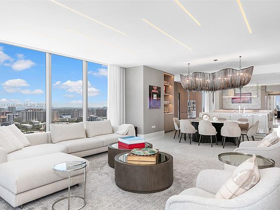 4th image of 18501 Collins Ave Unit 2604