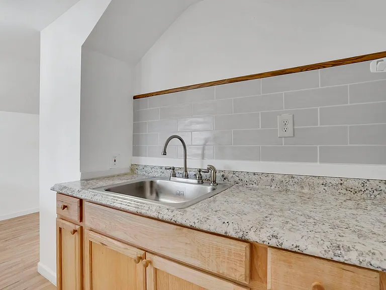 86 Orange St #2 — Photo 24