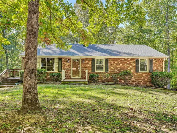 126 Sandy Run Ln, Vinton, VA 24179