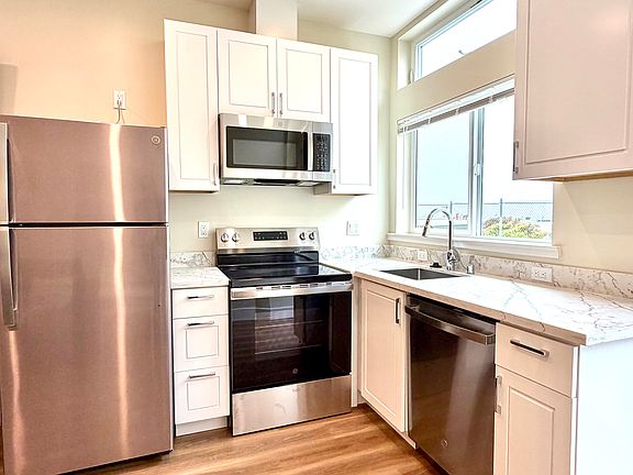 5th image of 1418 Noriega St #9