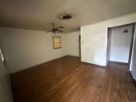 5th image of 5852 Saint Katherine Ave