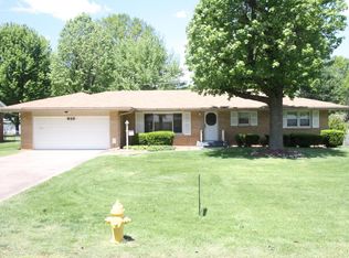 649 W Highland St, Springfield, MO 65807