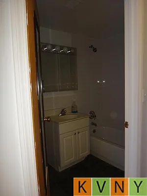 Rented by KVNY Soho | media 20