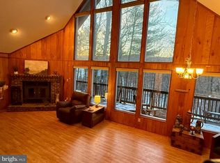 305 Club House Rdg, Hedgesville, WV 25427