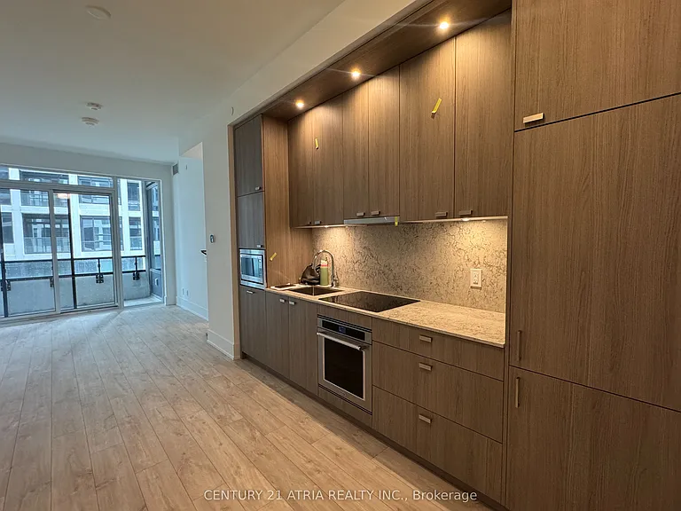 115 Denison Ave #402 — Photo 2