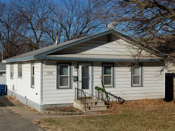 1904 E 29th St, Des Moines, IA 50317